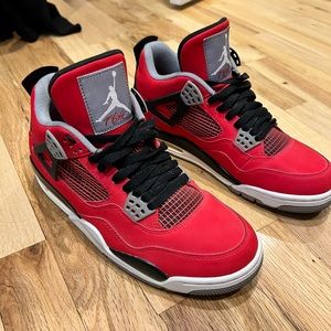 Men’s Jordan 4 Toro Bravo